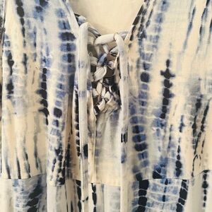 Hot Kiss Blue and White Tie-Dye Top
